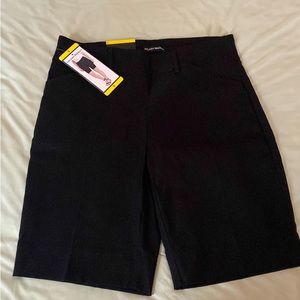 Womens Hilary Radley Pull On Bermuda Shorts